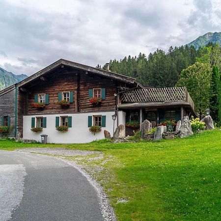 Rustic Farmhouse With Sauna In Bramberg Neukirchen am Großvenediger Buitenkant foto